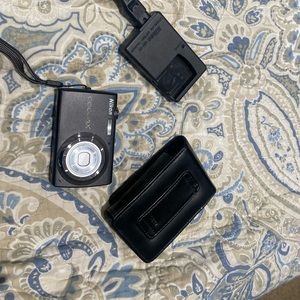 Nikon cool pix S220 Camera